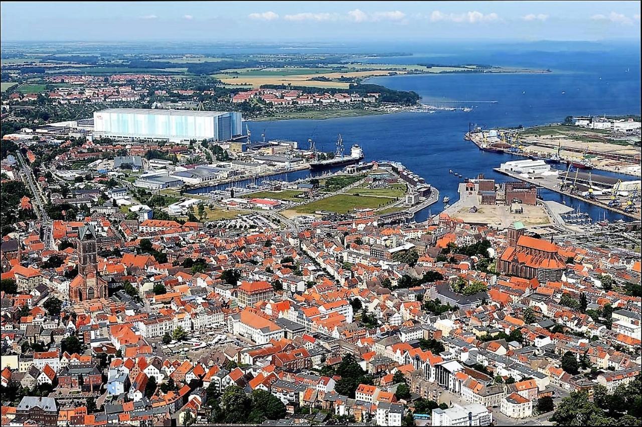 Ferienwohnung Storchenblick Zurow Bagian luar foto